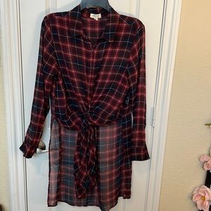 Sheer front tie tunic. Maroon and navy plaid. Looks great with leggings or jeans